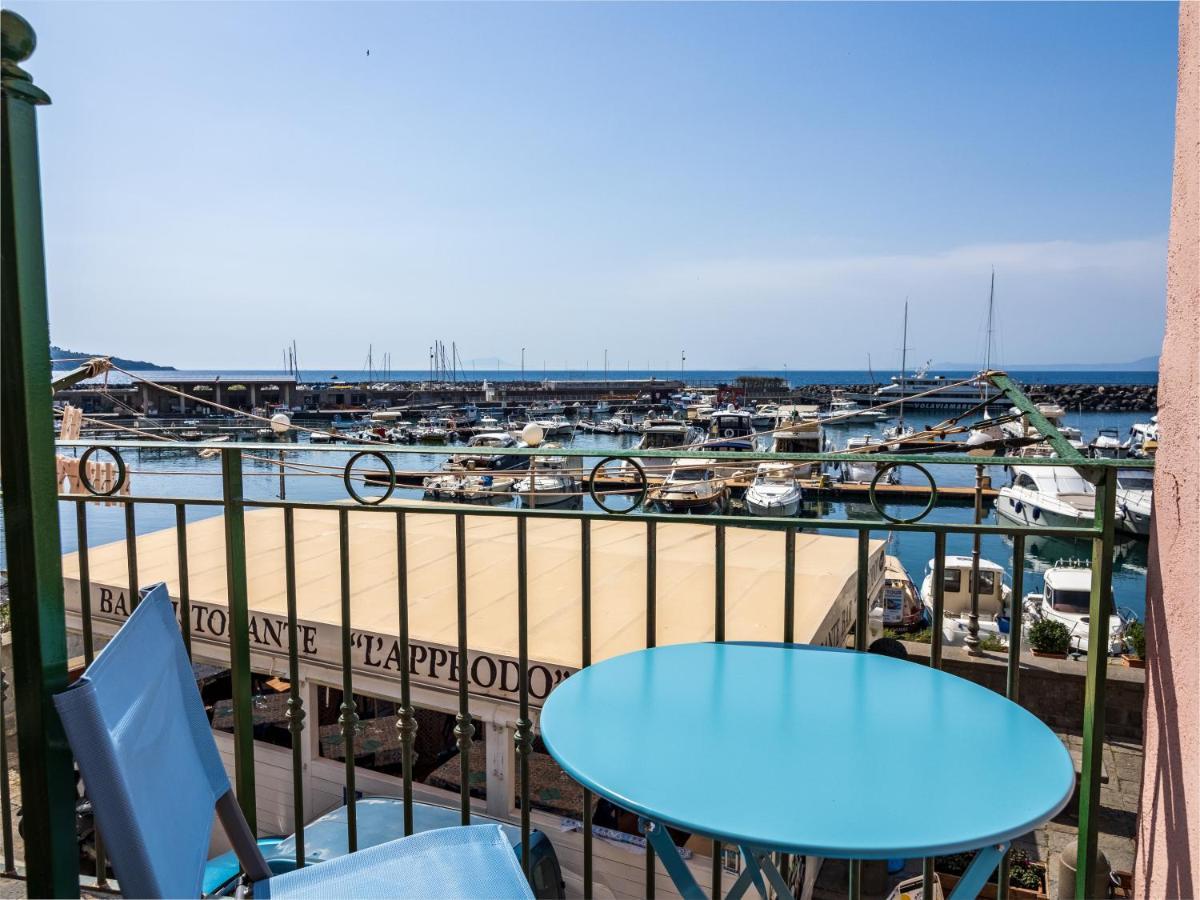 Casa Mariarosa - Seaside Apartment With Balcony Piano di Sorrento Luaran gambar